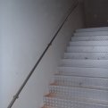 Bekleden betonnen trap in traanplaat